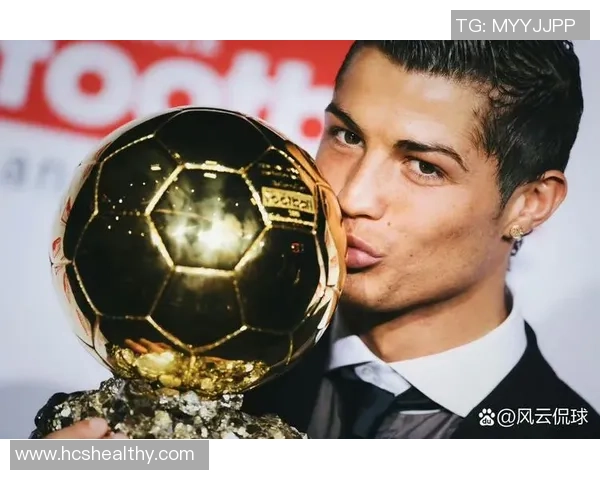 足球场上小眼睛的巨星们他们如何用实力征服世界